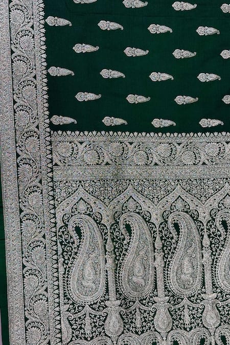 Naaritva India_Green Silk Zari Paisley Floral Woven Saree With Running Blouse _at_Aza_Fashions