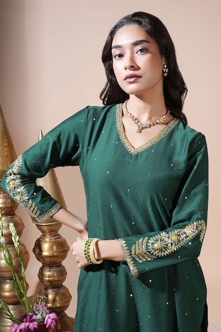 Komal Shah_Green Chanderi, Shantoon, Organza Keri Paisley Hand Kurta Pant Dupatta Set _Online_at_Aza_Fashions