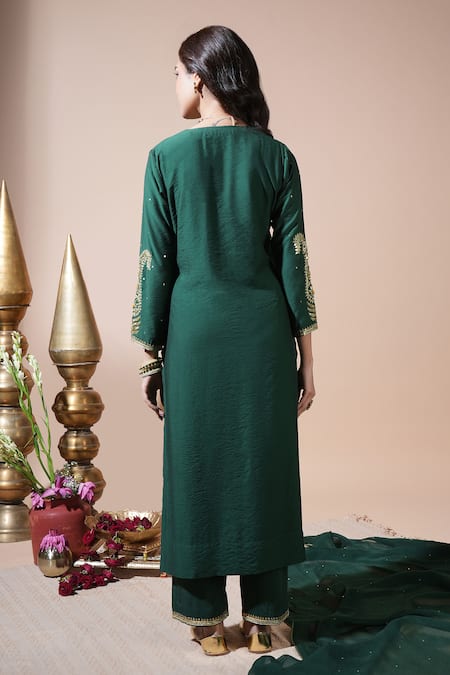 Komal Shah Keri Paisley Hand Embroidered Kurta Pant Dupatta Set 