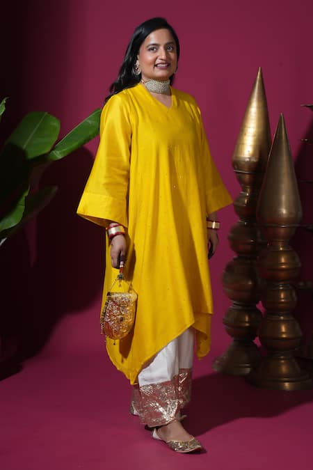 Komal Shah_Mustard Chanderi, Silk Embroidery, Lace Round Neck Badla Kurta And Lumpi Pant Set _Online_at_Aza_Fashions