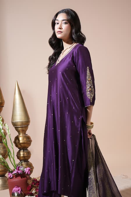 Komal Shah_Purple Chanderi, Shantoon, Tissue Asopalav Leaf Hand Kurta Pant Dupatta Set _Online_at_Aza_Fashions