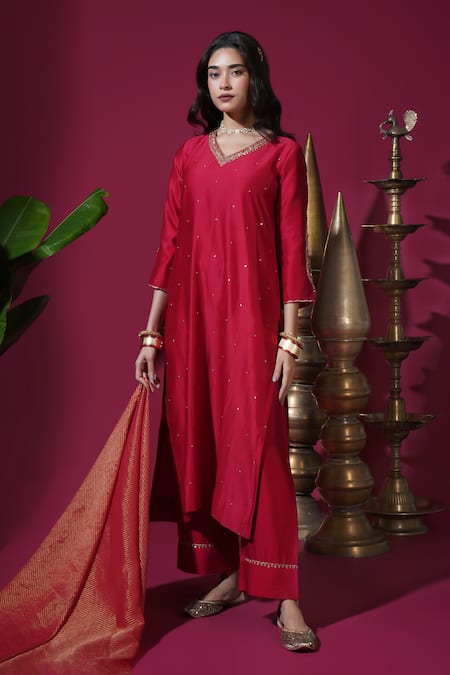 Komal Shah Asopalav Leaf Hand Embroidered Kurta Pant Dupatta 