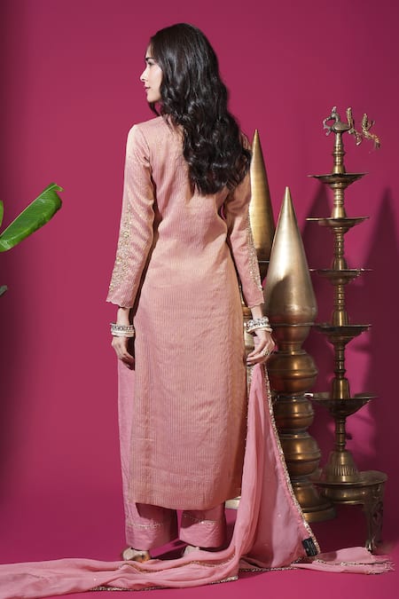 Komal Shah Asopalav Leaf Stripe Hand Embroidered Kurta Set 
