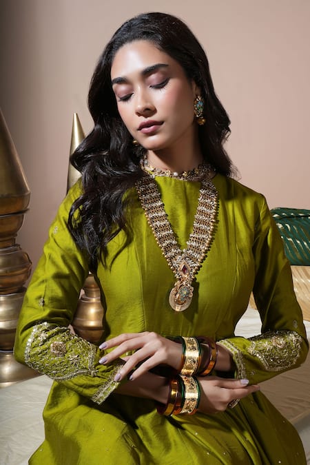 Komal Shah Green Chanderi Embroidery, Sequins, Metallic Paan Motif Hand Anarkali Set Online at Aza Fashions Komal Shah_Green Chanderi Embroidery, Sequins, Metallic Paan Motif Hand Anarkali Set _Online_at_Aza_Fashions