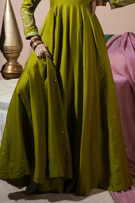 Buy Komal Shah Green Chanderi Embroidery, Sequins, Metallic Paan Motif Hand Anarkali Set Online at Aza Fashions Buy_Komal Shah_Green Chanderi Embroidery, Sequins, Metallic Paan Motif Hand Anarkali Set _Online_at_Aza_Fashions