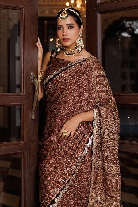 Buy_Geroo Jaipur_Beige Modal, Silk Zari, Mandala Pattern Saree With Unstitched Blouse Piece 