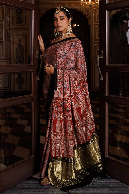Buy Geroo Jaipur Maroon Modal, Silk Sequins, Aari And Saree With Unstitched Blouse Piece Online at Aza Fashions Buy_Geroo Jaipur_Maroon Modal, Silk Sequins, Aari And Saree With Unstitched Blouse Piece _Online_at_Aza_Fashions
