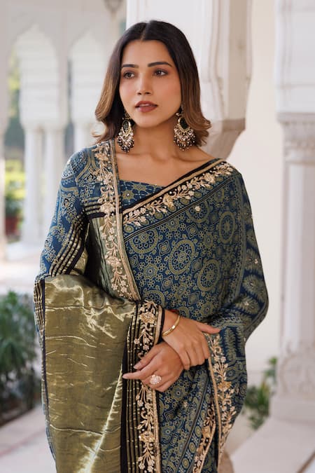 Buy_Geroo Jaipur_Blue Modal, Silk Zari, Embroidery, Printed Saree With Unstitched Blouse Piece _Online_at_Aza_Fashions