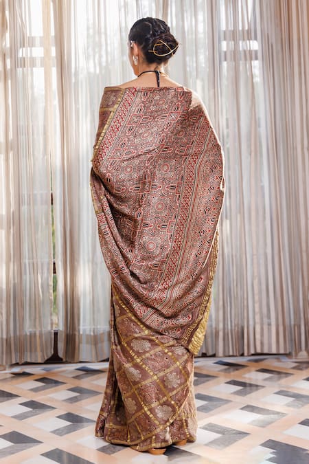 Geroo Jaipur Ajrakh Zari Checks Saree With Unstitched Blouse Piece 