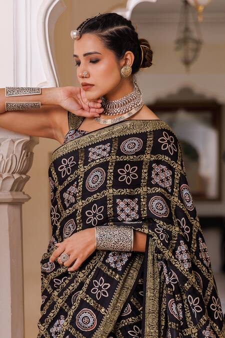 Buy Geroo Jaipur Black Modal, Silk Zari Checks Bandhani Saree With Unstitched Blouse Piece Buy_Geroo Jaipur_Black Modal, Silk Zari Checks Bandhani Saree With Unstitched Blouse Piece