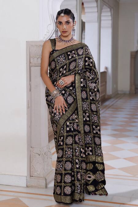 Shop_Geroo Jaipur_Black Modal Zari Checks Patterned Saree And Unstitched Blouse Piece Set _Online_at_Aza_Fashions