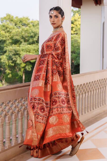 Buy Geroo Jaipur Peach Modal, Silk Zari Checks Woven Saree With Unstitched Blouse Piece Online at Aza Fashions Buy_Geroo Jaipur_Peach Modal, Silk Zari Checks Woven Saree With Unstitched Blouse Piece _Online_at_Aza_Fashions