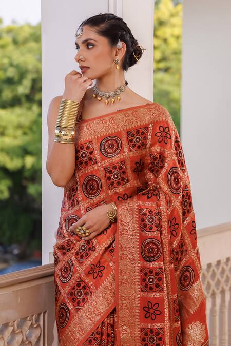 Shop Geroo Jaipur Peach Modal, Silk Zari Checks Woven Saree With Unstitched Blouse Piece Online at Aza Fashions Shop_Geroo Jaipur_Peach Modal, Silk Zari Checks Woven Saree With Unstitched Blouse Piece _Online_at_Aza_Fashions
