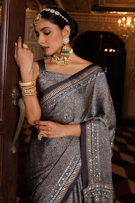 Buy_Geroo Jaipur_Blue Modal, Silk Sequins, Aari And Work Saree With Unstitched Blouse Piece 