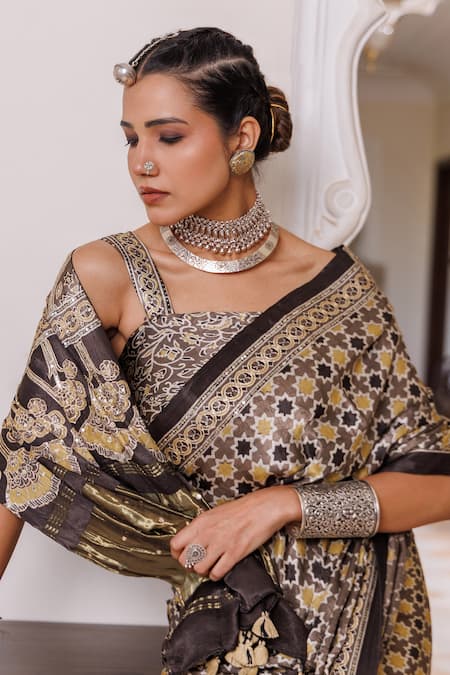 Buy_Geroo Jaipur_Brown Modal, Silk Sequins Printed Saree With Unstitched Blouse Piece 