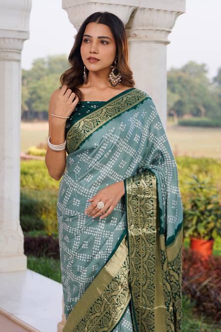 Geroo Jaipur Green Silk Zari Bandhani Pattern Gajji Saree With Unstitched Blouse Piece Online at Aza Fashions Geroo Jaipur_Green Silk Zari Bandhani Pattern Gajji Saree With Unstitched Blouse Piece _Online_at_Aza_Fashions