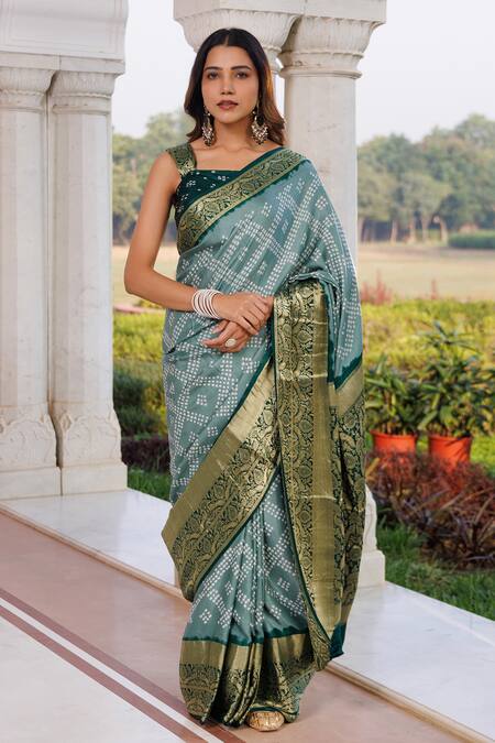 Geroo Jaipur Green Silk Zari Bandhani Pattern Gajji Saree With Unstitched Blouse Piece at Aza Fashions Geroo Jaipur_Green Silk Zari Bandhani Pattern Gajji Saree With Unstitched Blouse Piece _at_Aza_Fashions