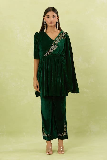 Buy_Samyukta Singhania_Green Velvet Embroidery V-neck Salli Hand Embellished Asymmetric Kurta Pant Set _Online_at_Aza_Fashions