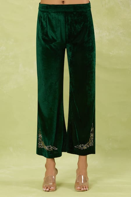 Buy_Samyukta Singhania_Green Velvet Embroidery V-neck Salli Hand Embellished Asymmetric Kurta Pant Set 