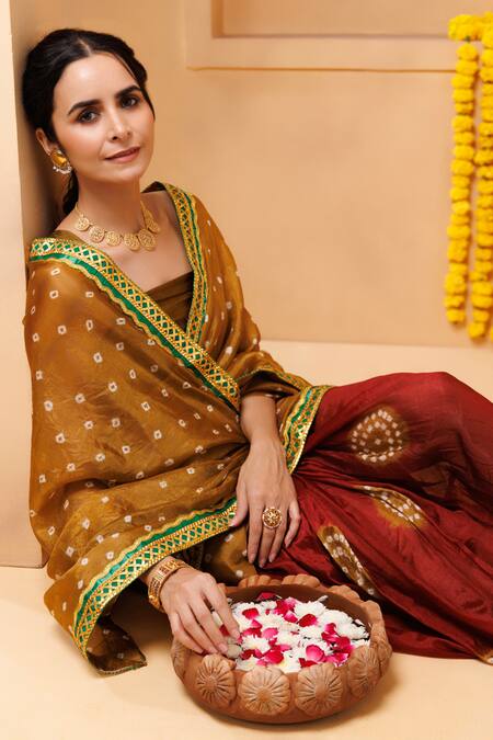 Buy_Geroo Jaipur_Brown Silk Bandhani Print Pre-draped Saree With Unstitched Blouse Piece 