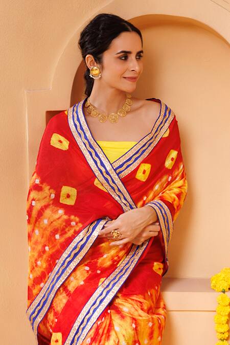 Buy_Geroo Jaipur_Red Silk Metallic Thread Printed Pre-draped Saree With Unstitched Blouse _Online_at_Aza_Fashions