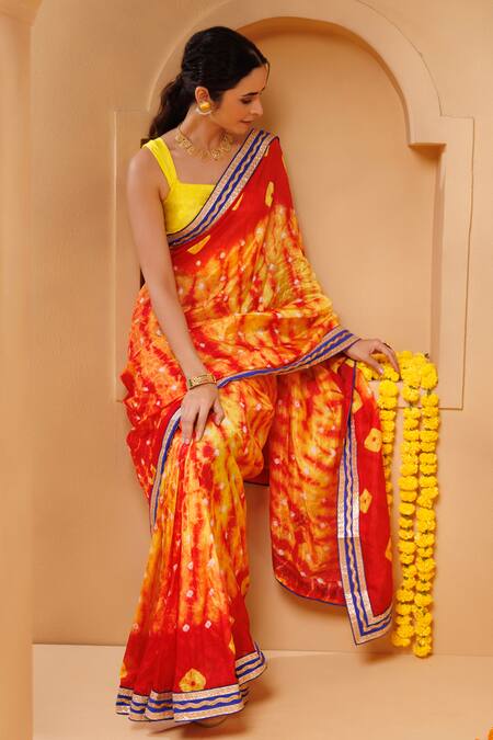 Shop_Geroo Jaipur_Red Silk Metallic Thread Printed Pre-draped Saree With Unstitched Blouse _Online_at_Aza_Fashions