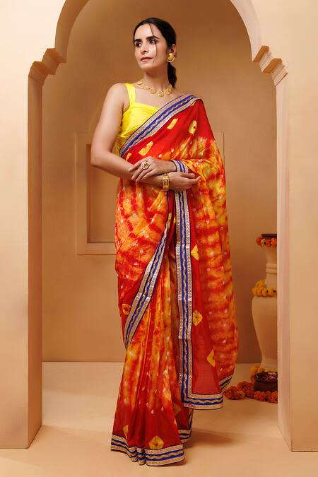 Geroo Jaipur_Red Silk Metallic Thread Printed Pre-draped Saree With Unstitched Blouse _at_Aza_Fashions