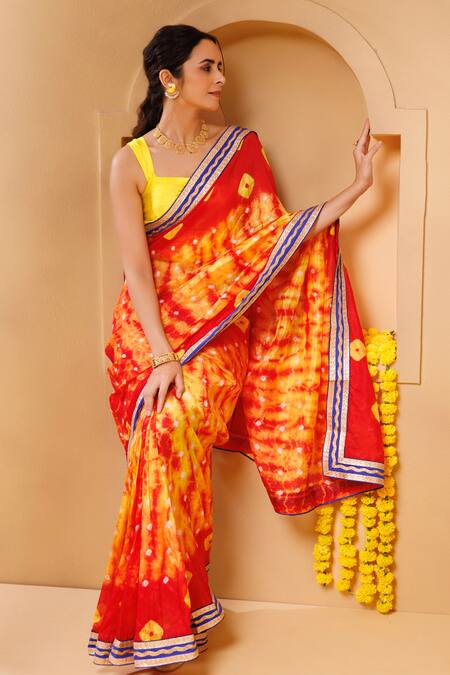 Shop_Geroo Jaipur_Red Silk Metallic Thread Printed Pre-draped Saree With Unstitched Blouse 