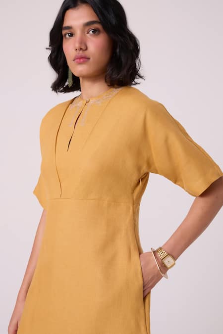 Shop_The Summer House_Yellow Linen Embroidery Round Neck Yarina Midi Dress 