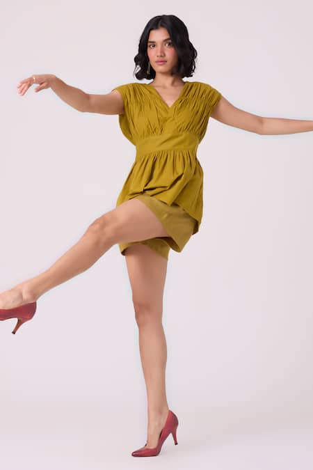 Buy_The Summer House_Green Linen Maxim Pleated Shorts 