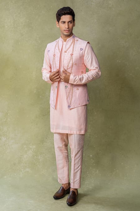 AMRIN KHAN Embroidered Bundi Kurta Set 