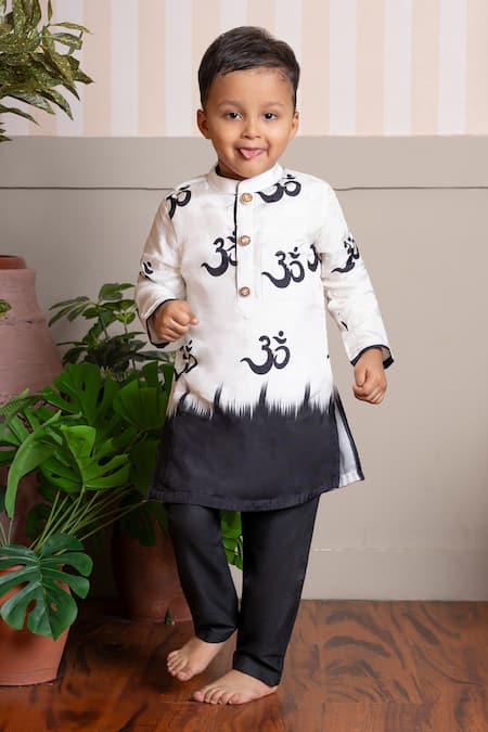 Kirti Agarwal - Pret N Couture Om Print Kurta & Pyjama Set 