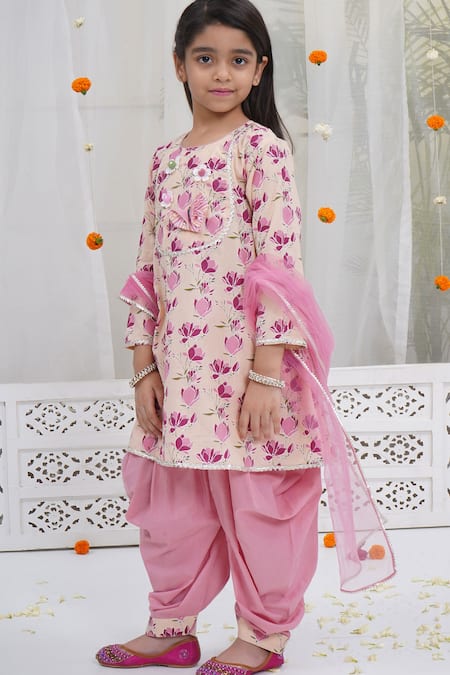 Buy_Little Bansi_Peach Cotton, Net Applique, Lace Lotus Print Kurta Set _Online_at_Aza_Fashions