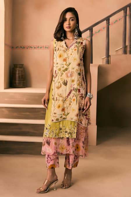 1999ad By Amita & Deepak Floral Print Kurta & Pant Set 