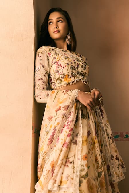 Shop_1999ad By Amita & Deepak_Beige Organza Beads, Embroidery Round Neck Floral Print Lehenga Set 