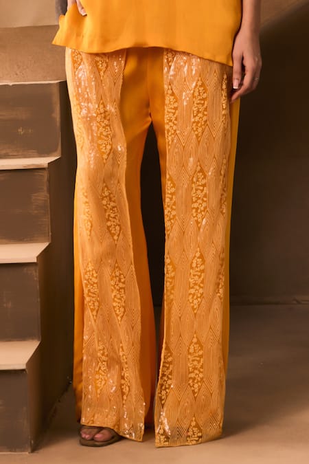 Buy_1999ad By Amita & Deepak_Orange Organza Embroidery, Beads, Sequins V-neck Thread Short Kurta And Pant Set 