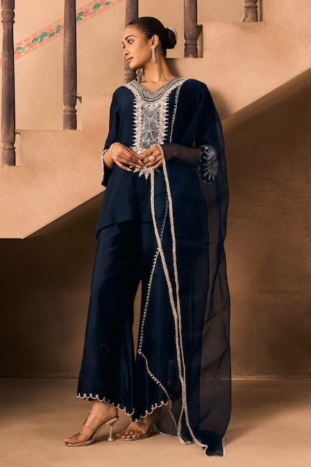 Shop_1999ad By Amita & Deepak_Blue Chanderi Embroidery V-neck Thread Kurta And Pant Set 