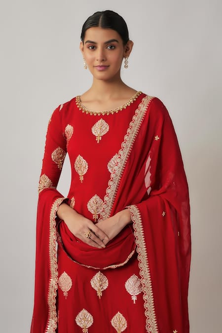 Renee label_Red Viscose Georgette, Dupion Zari, Aashia Banarasi Woven Kurta Pant Set _Online_at_Aza_Fashions