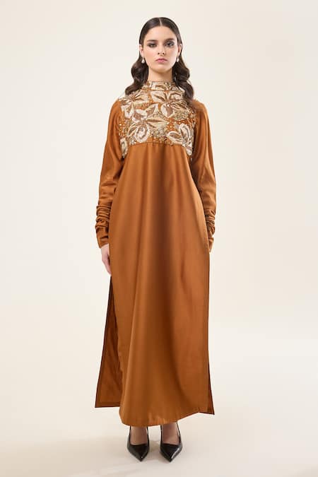 RICHA AHLUWALIA Floral Embroidered Kurta & Churidar Set 