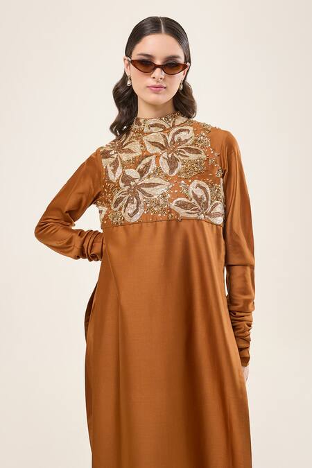 Buy_RICHA AHLUWALIA_Brown Chanderi , Cotton, Embroidery, Floral Kurta And Churidar Set _Online_at_Aza_Fashions