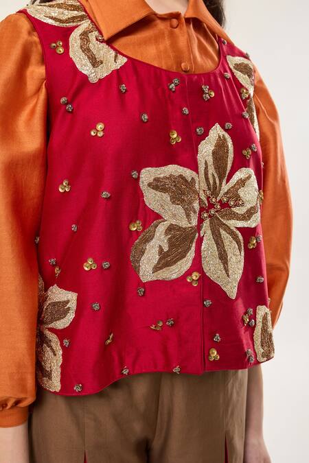 Buy_RICHA AHLUWALIA_Red Chanderi Silk, Voile Embroidery, Sequins Round Neck, Floral Jacket Pant Set 