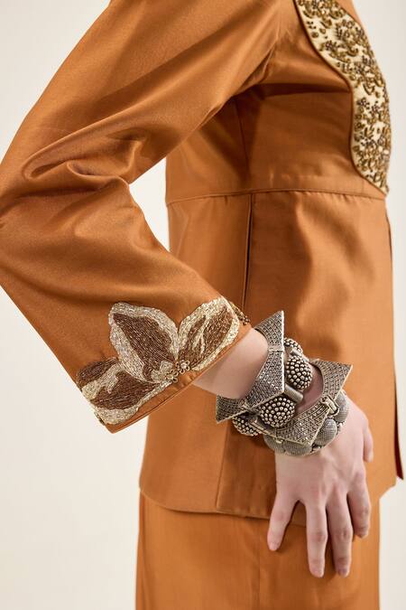 Buy_RICHA AHLUWALIA_Brown , Silk, Voile Embroidery, Peplum Kurta With Skirt 
