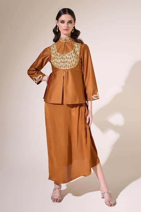RICHA AHLUWALIA Embroidered Peplum Kurta With Skirt 