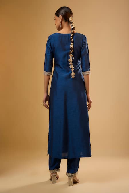 Renee label Reet Embroidered Kurta Set 