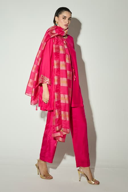 Shop Basanti Kapde aur Koffee Pink Bemberg Embroidery, Sequins Round Rani Silk Embellished Kurta Pant Set Online at Aza Fashions Shop_Basanti Kapde aur Koffee_Pink Bemberg Embroidery, Sequins Round Rani Silk Embellished Kurta Pant Set _Online_at_Aza_Fashions