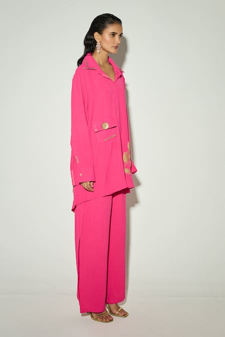 Basanti Kapde aur Koffee Pink Modal, Satin Embroidery Collared Shirt Tunic And Pant Co-ord Set Online at Aza Fashions Basanti Kapde aur Koffee_Pink Modal, Satin Embroidery Collared Shirt Tunic And Pant Co-ord Set _Online_at_Aza_Fashions