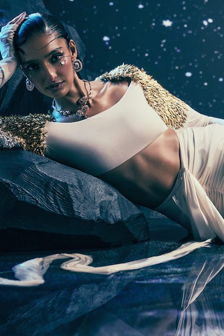 Nirmooha_Ivory Lycra Metallic Thread, Elaris Pre-draped Saree With Embroidered Blouse _Online_at_Aza_Fashions