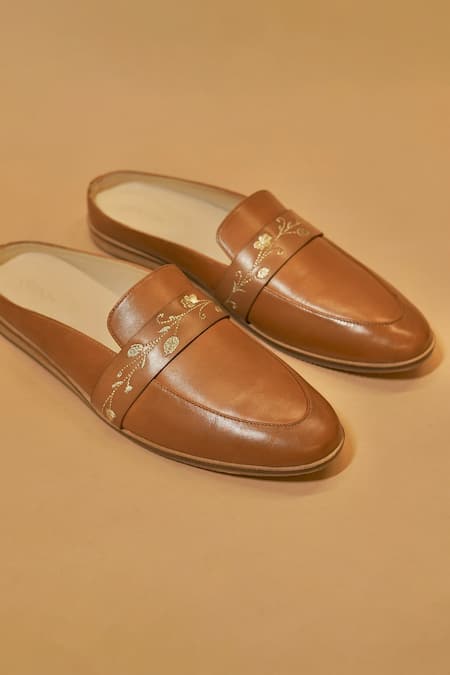 Buy_Dmodot_Brown Hoffler Ricamo Cuoio Mules _Online_at_Aza_Fashions