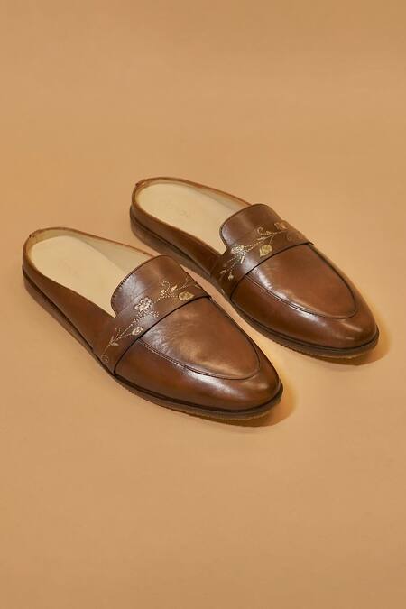 Buy_Dmodot_Brown Hoffler Ricamo Bruciato Bruno Mules _Online_at_Aza_Fashions