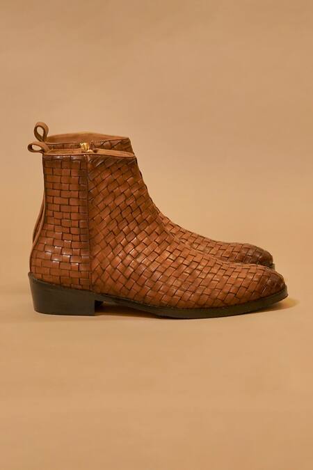Buy_Dmodot_Brown Sprazzo Tesso Caramello Boots _Online_at_Aza_Fashions